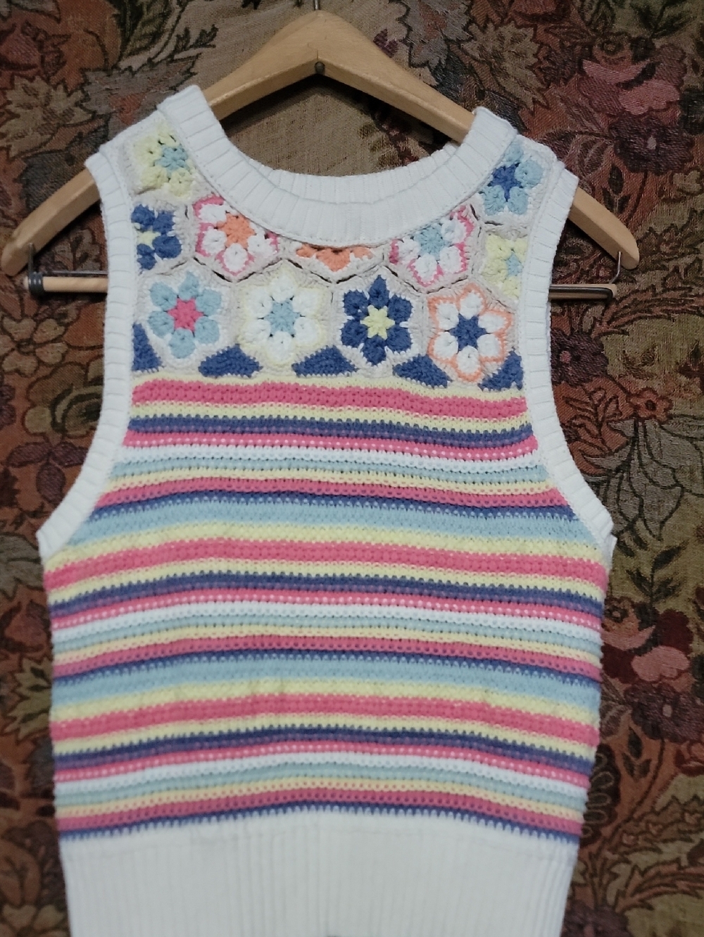 American Eagle Crocket Knit Tank Top Medium | Striped Boho Summer Sweater Vest - Picture 4 of 8